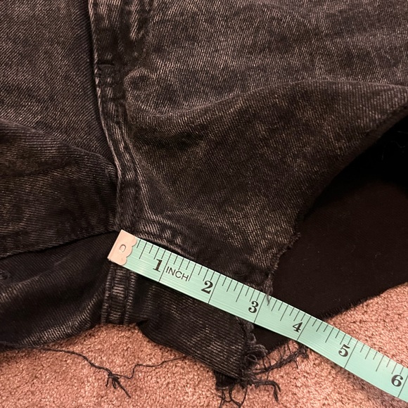 Cheap Monday Shorts - Picture 3 of 5